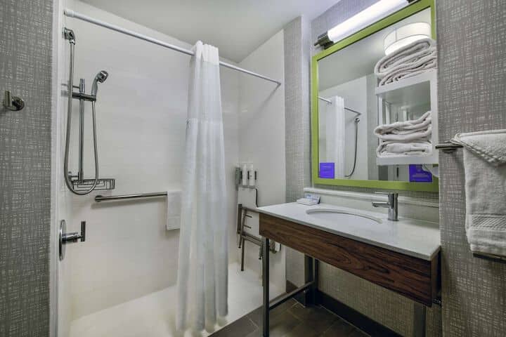 Bathroom shower